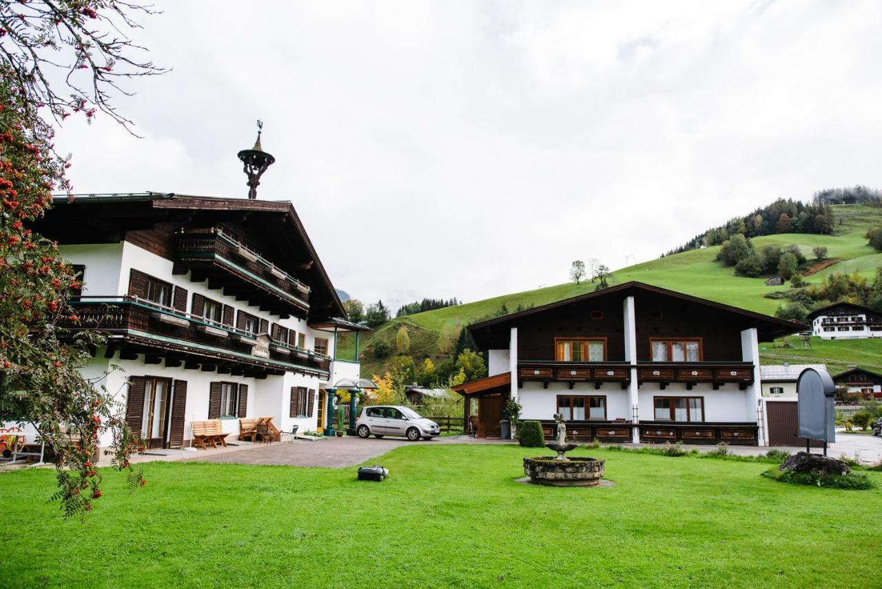 Appartements Dreimaederlhaus Maria Alm am Steinernen Meer Buitenkant foto